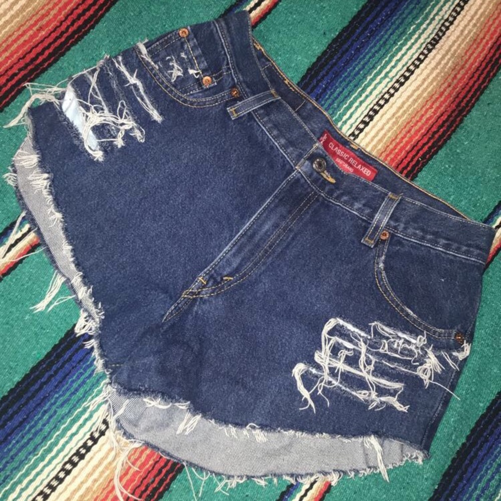 Levi’s 550 High Waisted Distressed Shorts